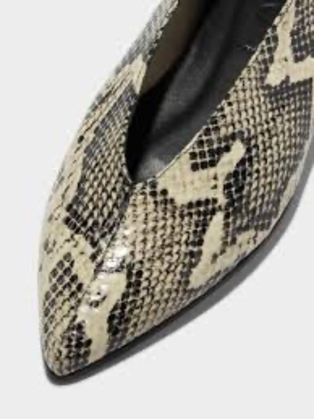 Aeyde Women's Pointed Toe Flats, White Snakeskin, EU 39.5 - Picture 3 of 6